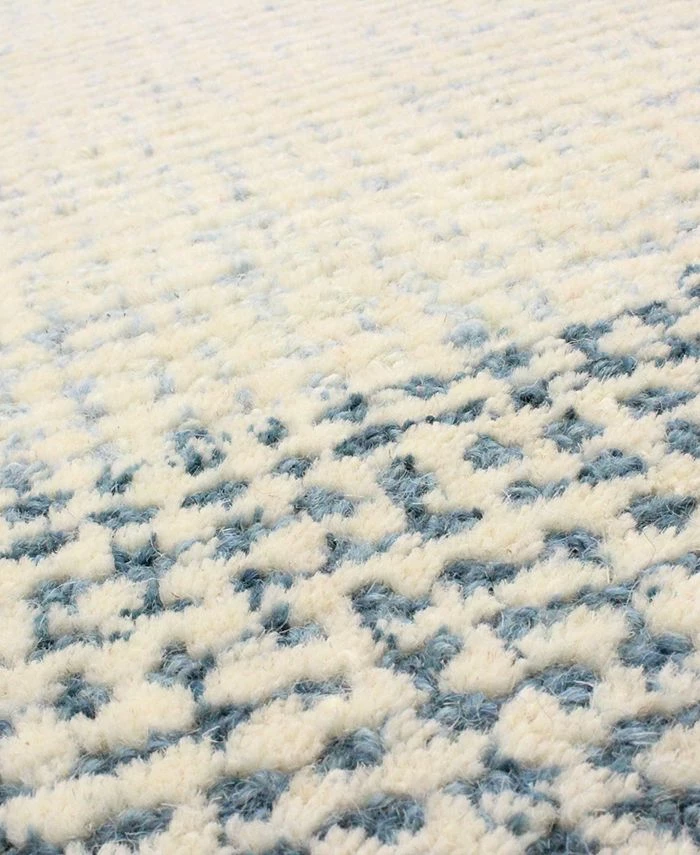 BB Rugs CLOSEOUT! Veneto CL146 3'6 X 5'6 Area Rug - Image 4