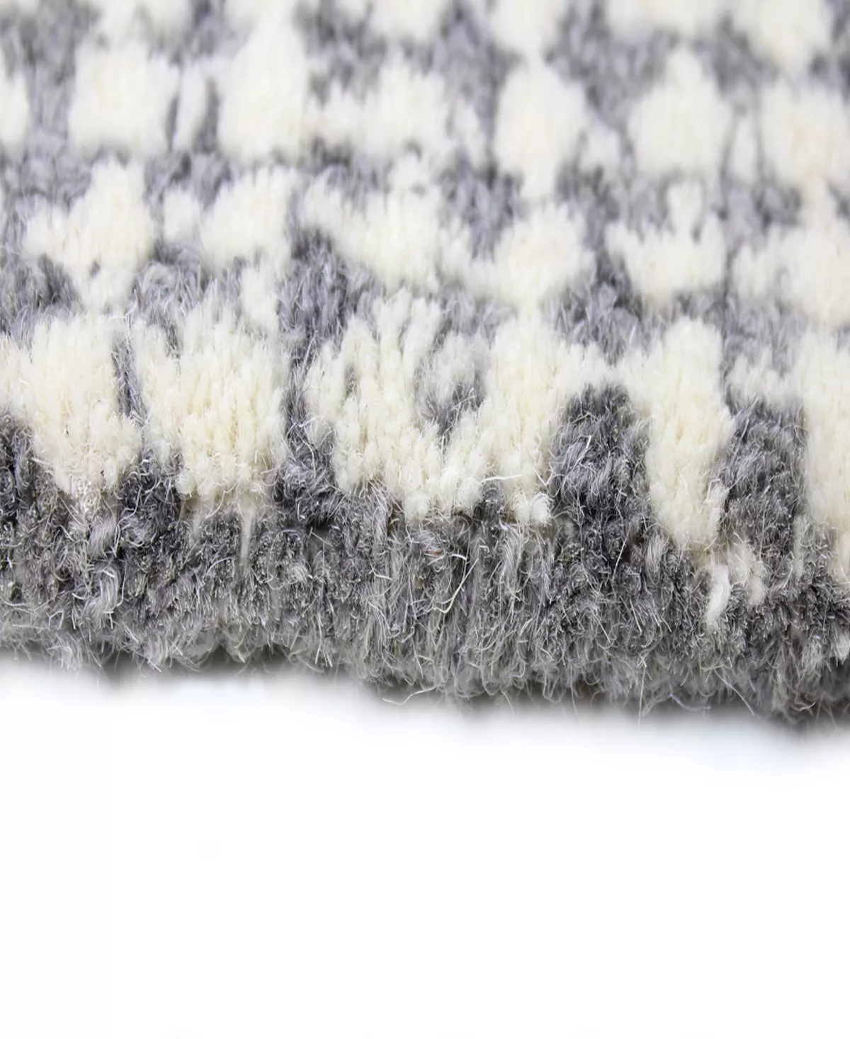 BB Rugs CLOSEOUT! Veneto CL146 3'6 X 5'6 Area Rug - Image 8